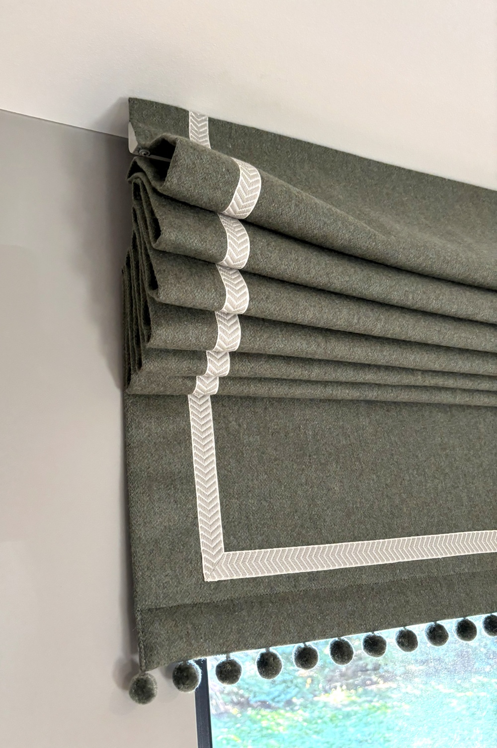 rolety rzymskie, weneckie austryjackie na wymiar, luksusowe aranżacje okna, firany dobrej jakości, wysoka jakość, premium